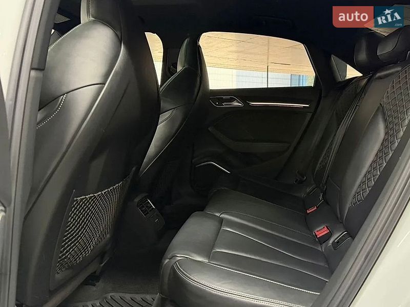 Седан Audi RS3 2019 в Одесі