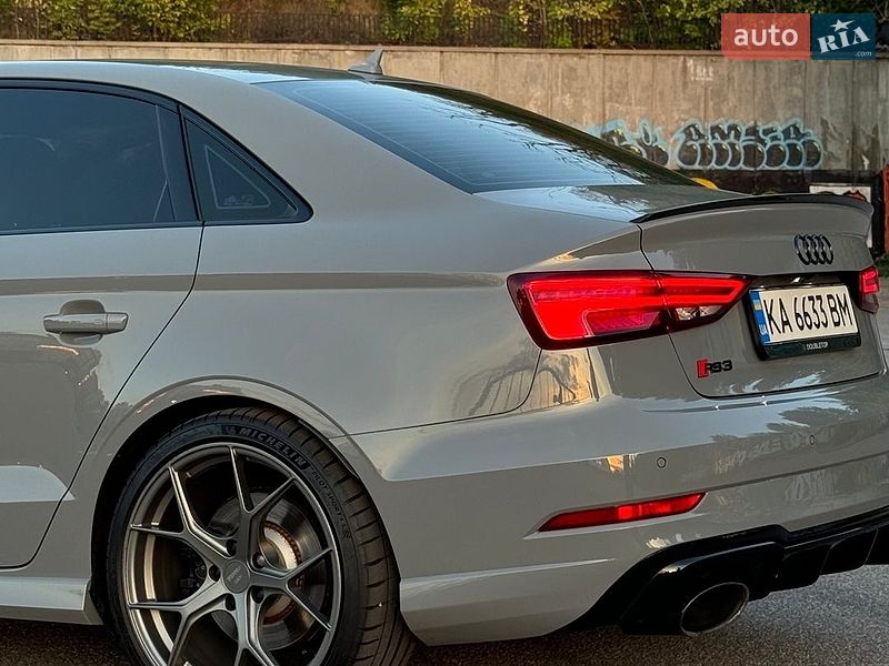 Седан Audi RS3 2018 в Киеве