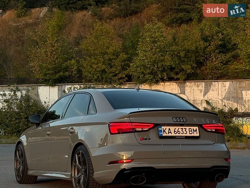 Седан Audi RS3 2018 в Киеве
