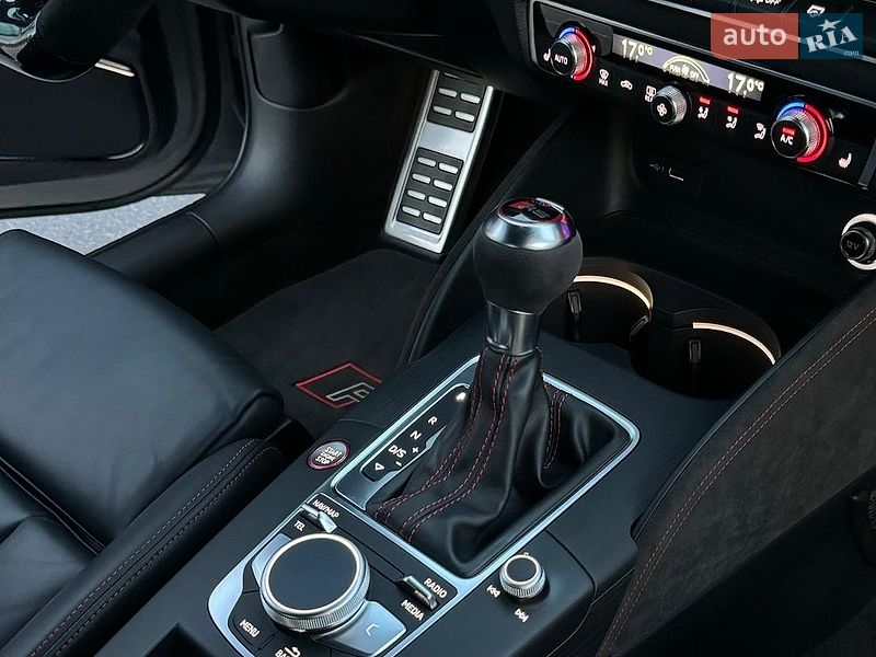 Седан Audi RS3 2018 в Киеве