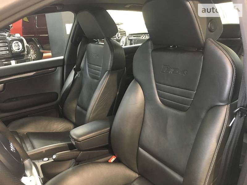 Седан Audi RS4 2006 в Києві