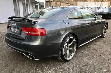 Купе Audi RS5 2011 в Киеве