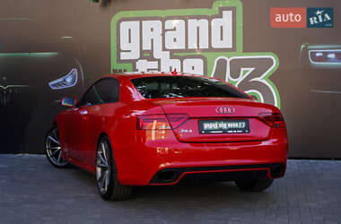 Купе Audi RS5 2011 в 