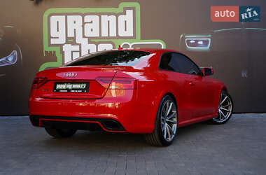 Купе Audi RS5 2011 в 