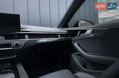Купе Audi RS5 2021 в 