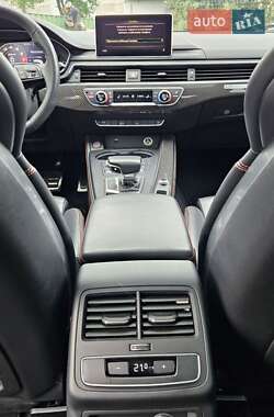 Купе Audi RS5 2019 в 