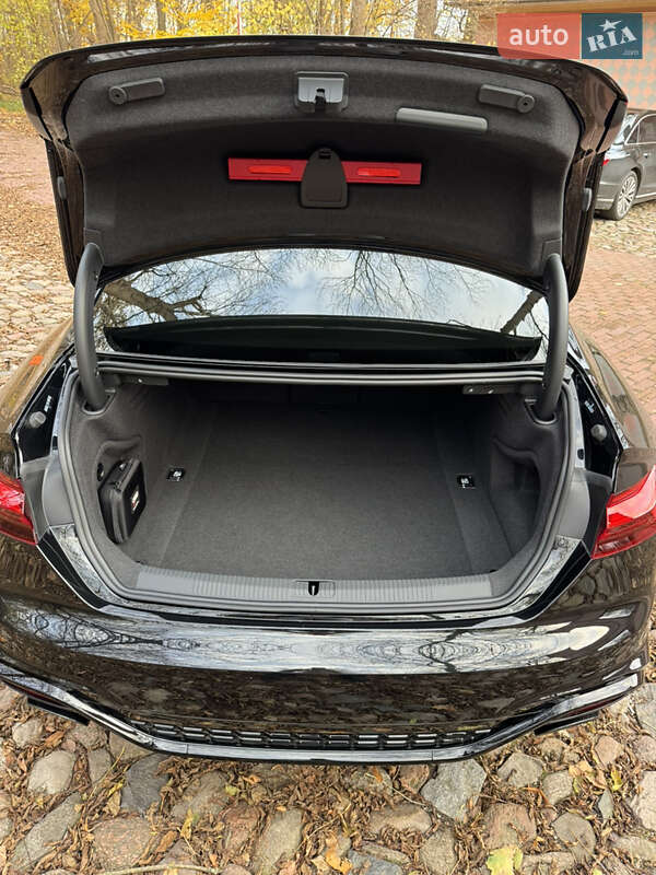 Купе Audi RS5 2023 в Киеве