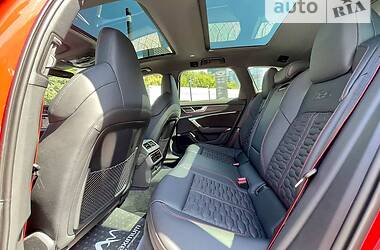 Универсал Audi RS6 2021 в 