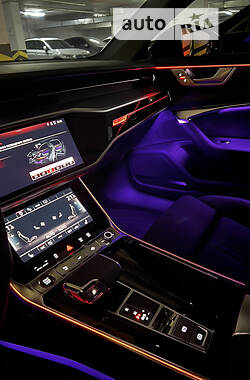 Універсал Audi RS6 2021 в 