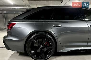 Универсал Audi RS6 2021 в 