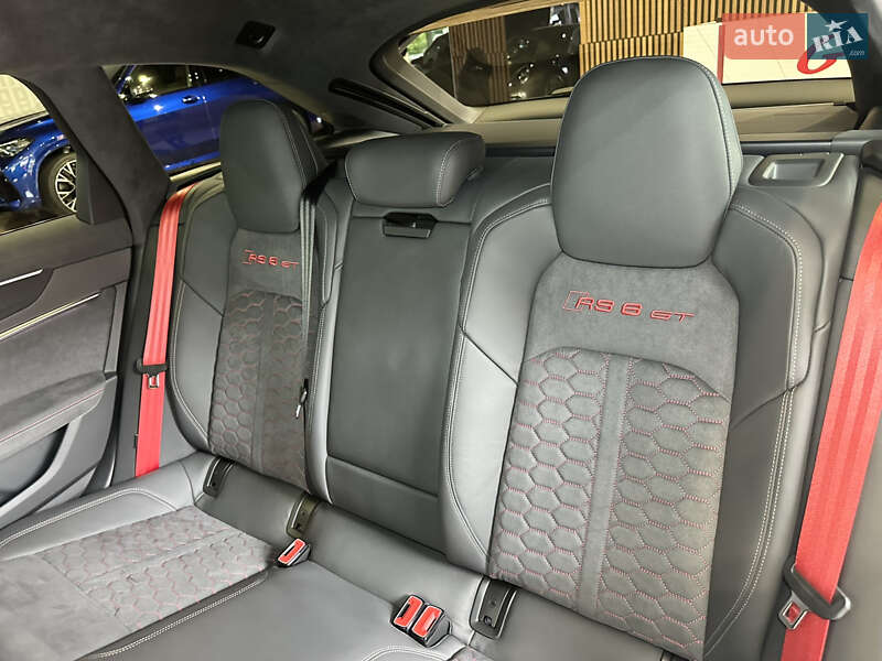 Универсал Audi RS6 2024 в Киеве