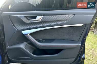 Универсал Audi RS6 2021 в 