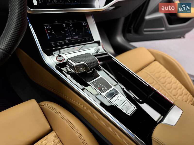 Универсал Audi RS6 2025 в Киеве фото 44 Универсал Audi RS6 2025 в Киеве
