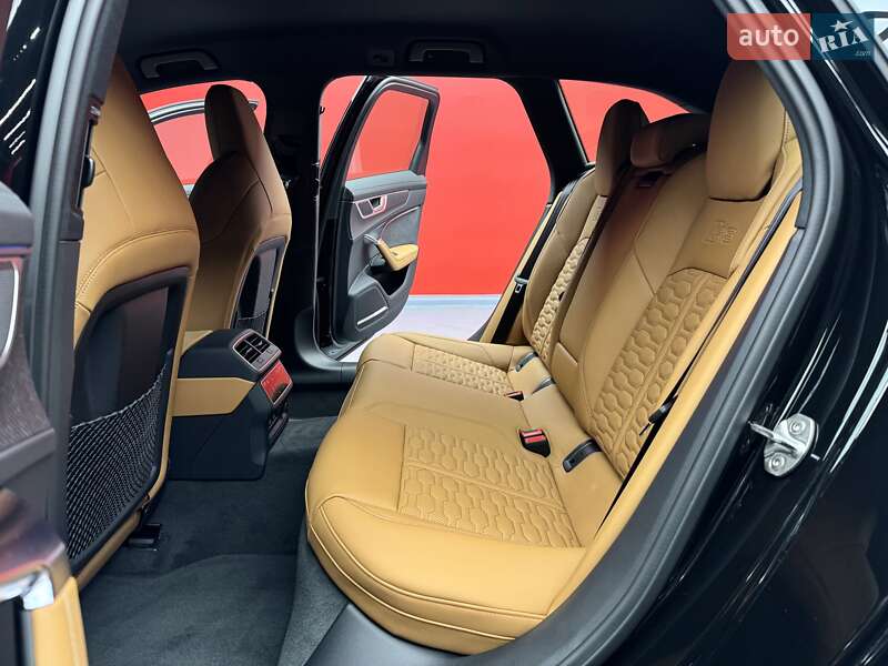 Универсал Audi RS6 2025 в Киеве фото 50 Универсал Audi RS6 2025 в Киеве
