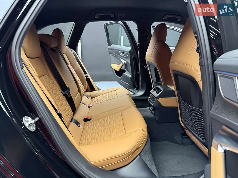 Универсал Audi RS6 2025 в Киеве фото 57 Универсал Audi RS6 2025 в Киеве