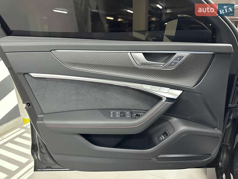 Универсал Audi RS6 2025 в Киеве