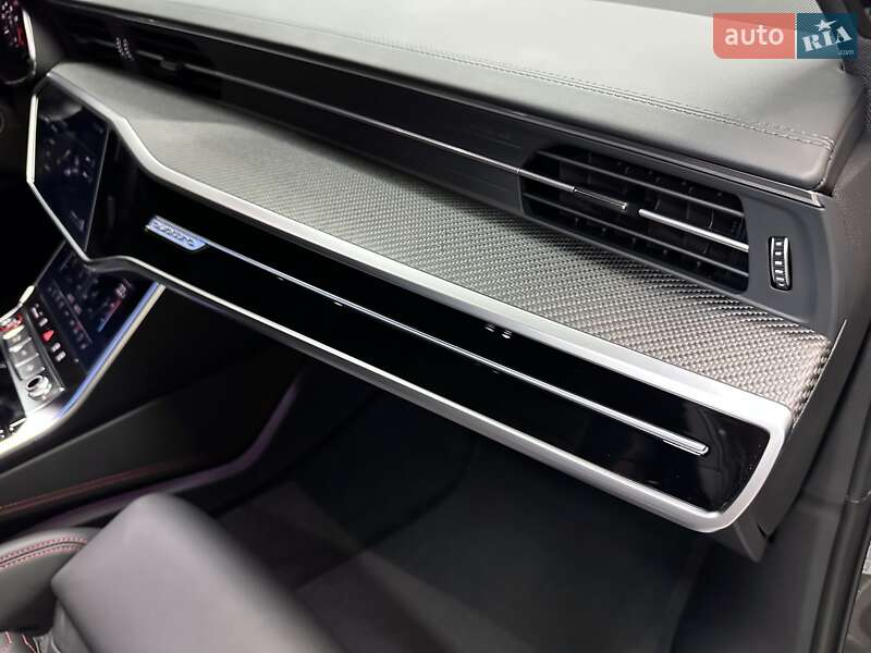 Универсал Audi RS6 2025 в Киеве