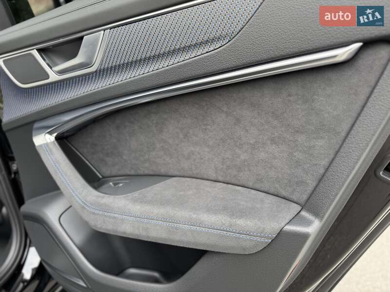 Универсал Audi RS6 2025 в Киеве