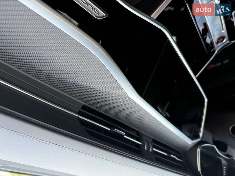 Универсал Audi RS6 2024 в Киеве