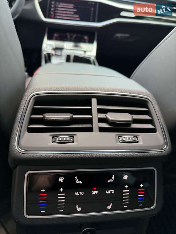 Универсал Audi RS6 2024 в Киеве