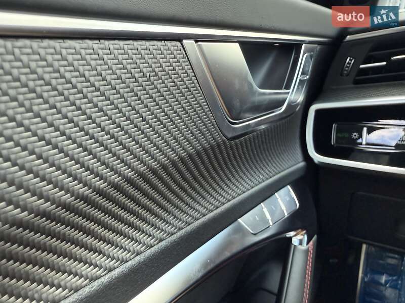 Универсал Audi RS6 2024 в Киеве