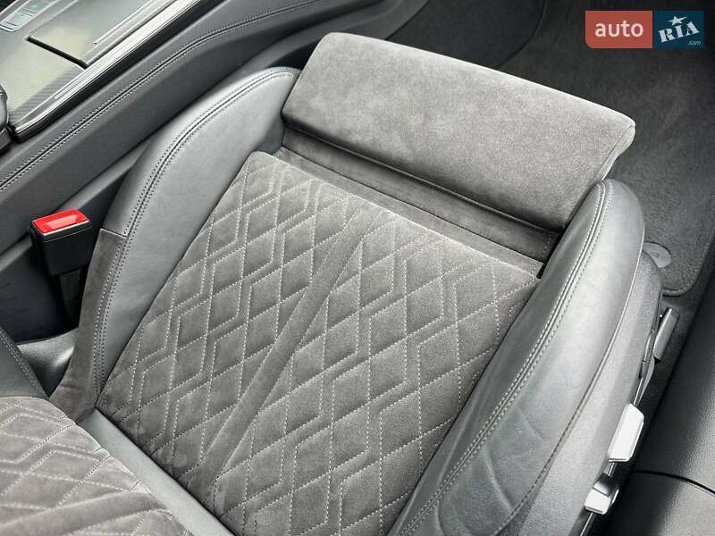 Универсал Audi RS6 2021 в Киеве