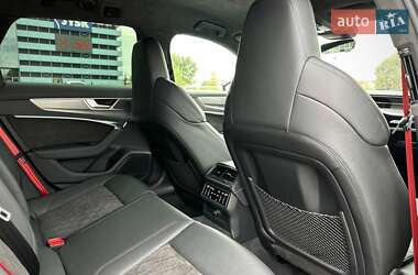 Універсал Audi RS6 2021 в 