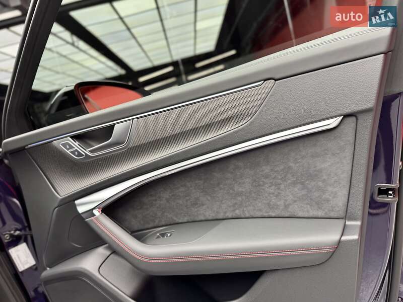 Универсал Audi RS6 2025 в Киеве