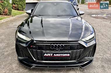 Универсал Audi RS6 2021 в 