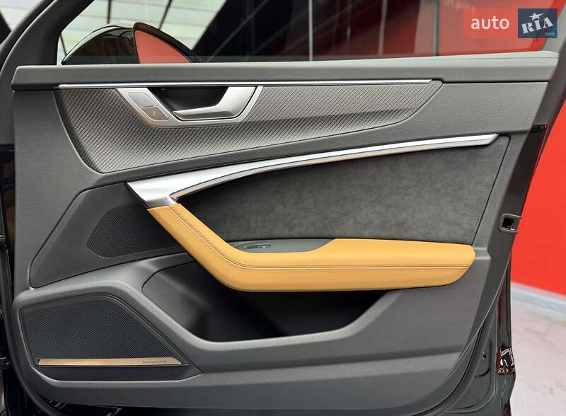 Универсал Audi RS6 2025 в Киеве