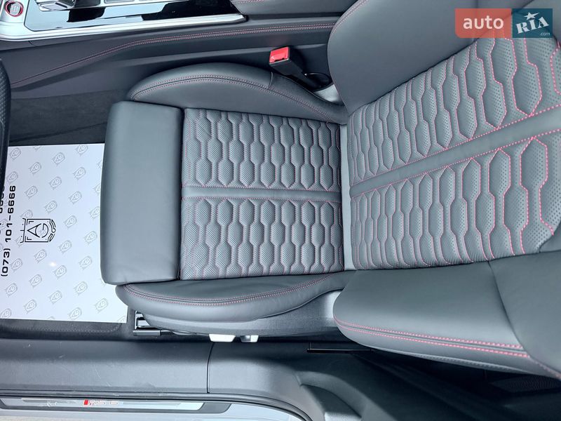 Универсал Audi RS6 2025 в Киеве