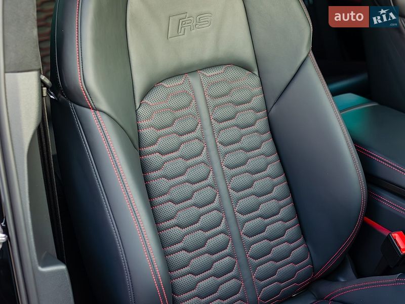 Універсал Audi RS6 2023 в Києві фото 36 Універсал Audi RS6 2023 в Києві