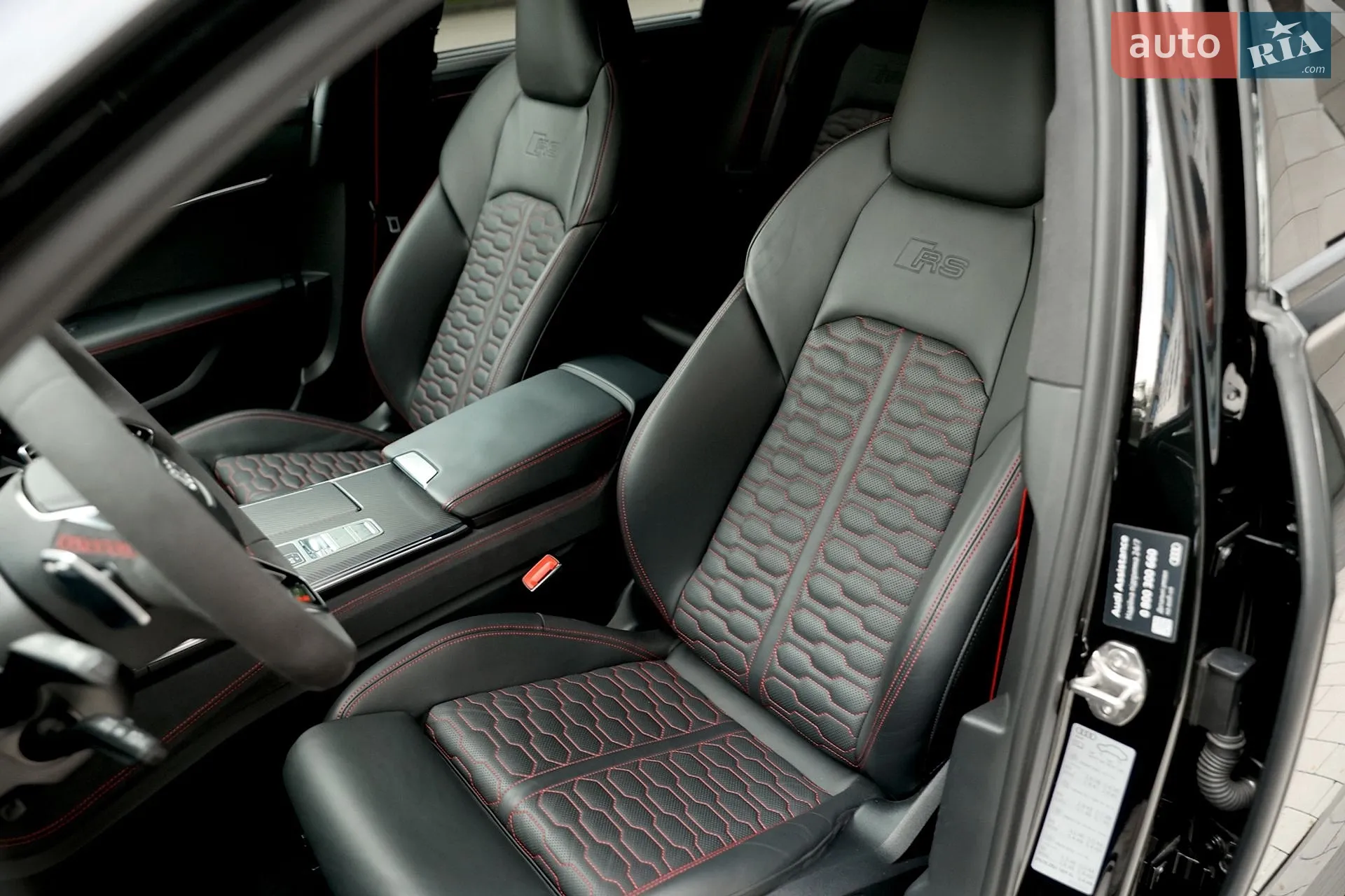 2025 Audi RS6 - мініатюра 34
