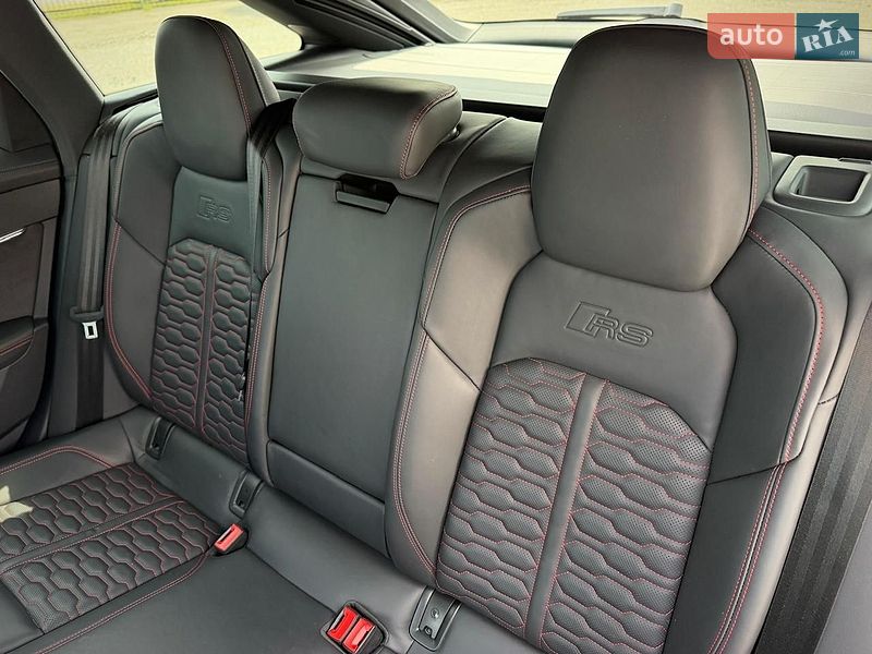 Универсал Audi RS6 2025 в Киеве