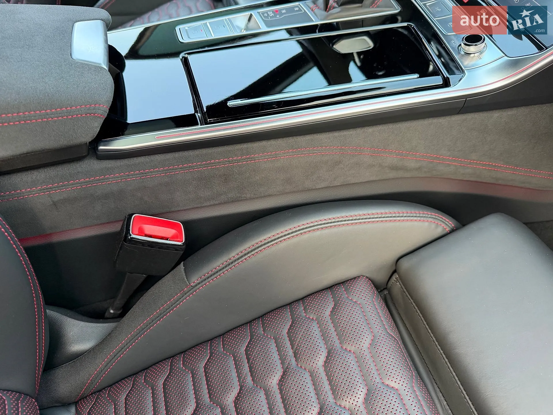 2024 Audi RS6 - мініатюра 49