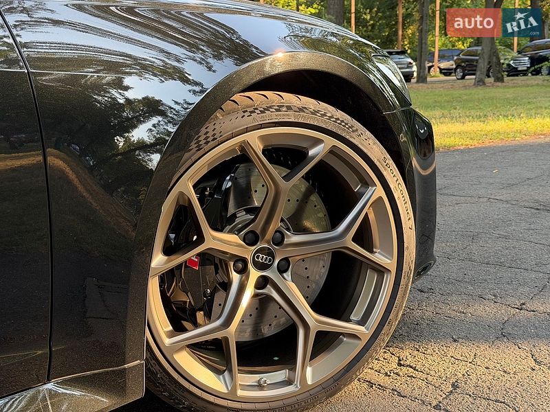 Универсал Audi RS6 2025 в Киеве