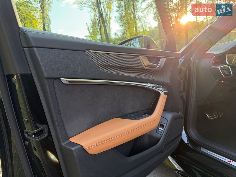Универсал Audi RS6 2025 в Киеве