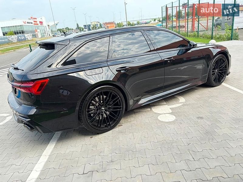 Универсал Audi RS6 2026 в Киеве