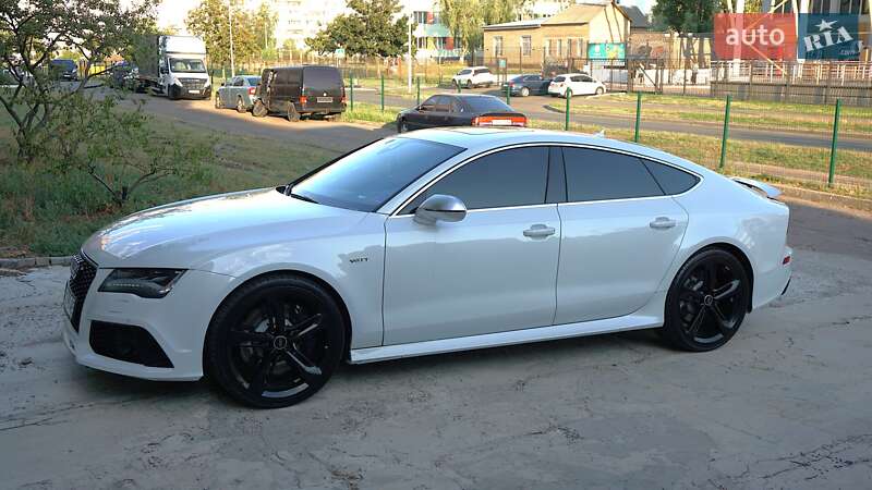 Лифтбек Audi RS7 Sportback 2014 в Киеве