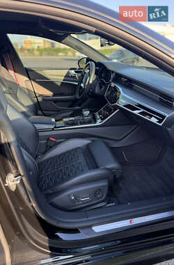 Лифтбек Audi RS7 Sportback 2020 в 