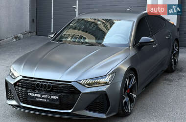 Лифтбек Audi RS7 Sportback 2021 в 