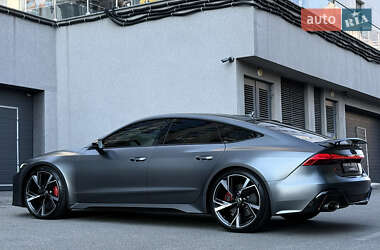 Лифтбек Audi RS7 Sportback 2021 в 