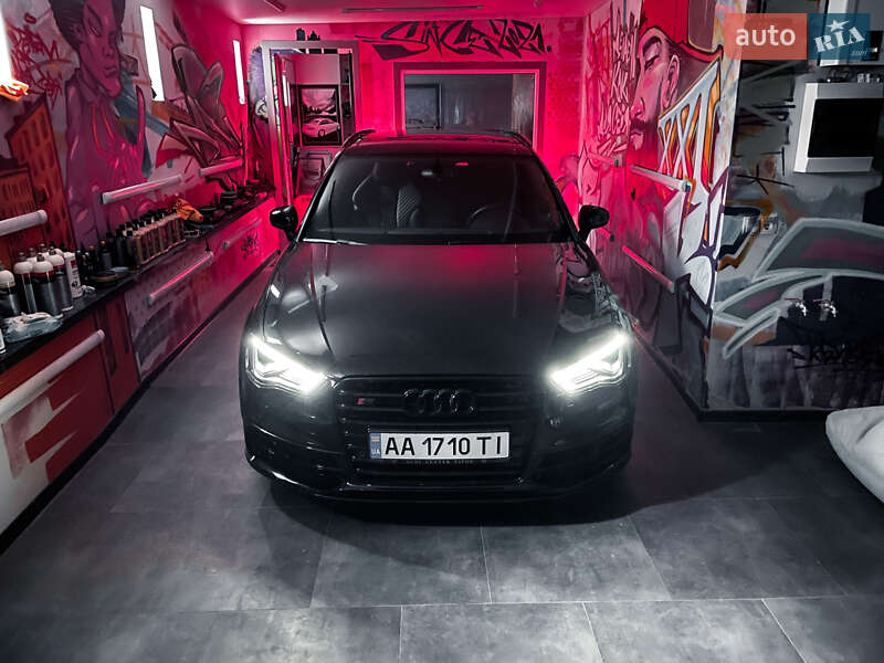 Хэтчбек Audi S3 2014 в Киеве