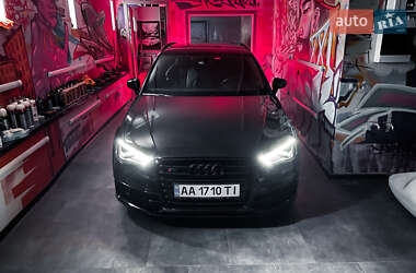 Хэтчбек Audi S3 2014 в 