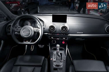 Хэтчбек Audi S3 2014 в 