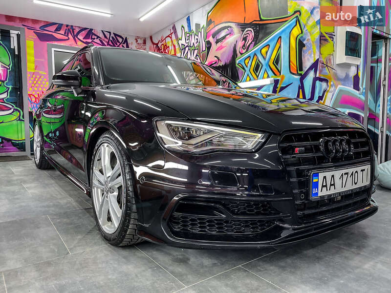 Хэтчбек Audi S3 2014 в Киеве