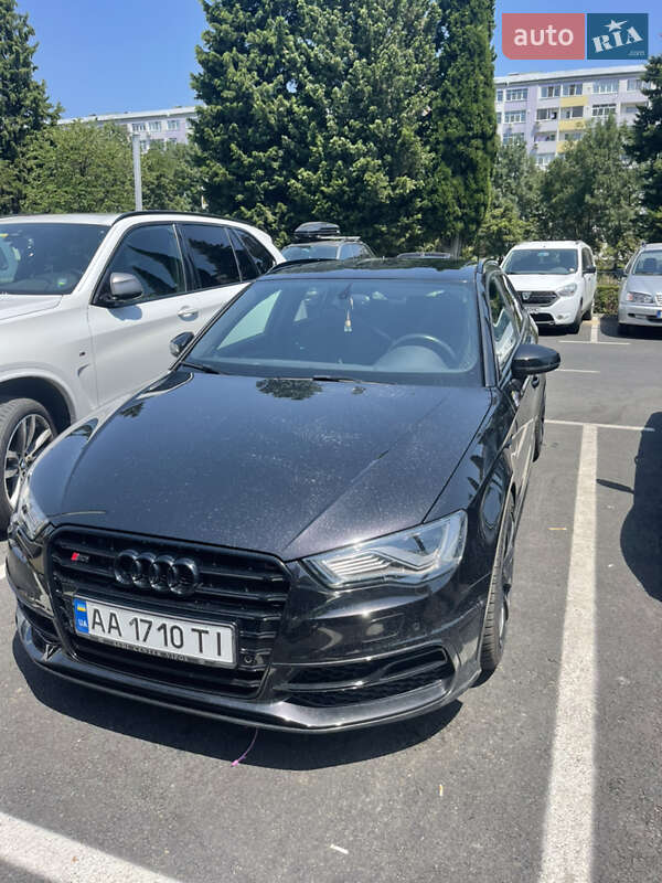 Хэтчбек Audi S3 2014 в Киеве