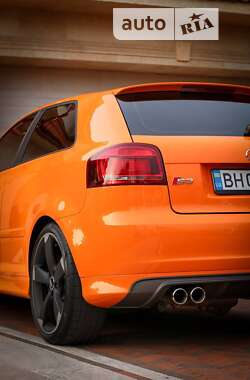 Хэтчбек Audi S3 2008 в 