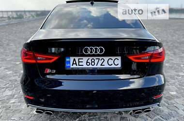 Седан Audi S3 2015 в 