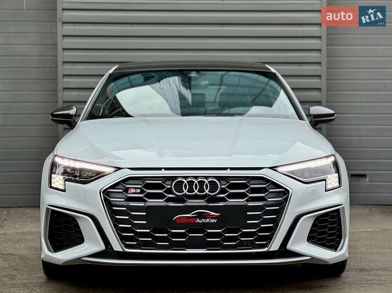 Седан Audi S3 2022 в Киеве